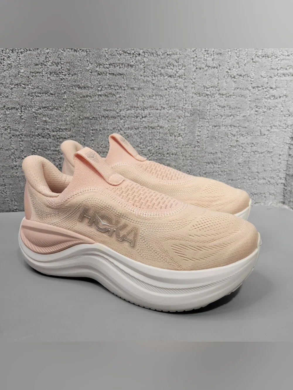 Hoka Skyward Laceless Women's Size US 7B Rose Latte/Rose Cream Recovery Shoes
